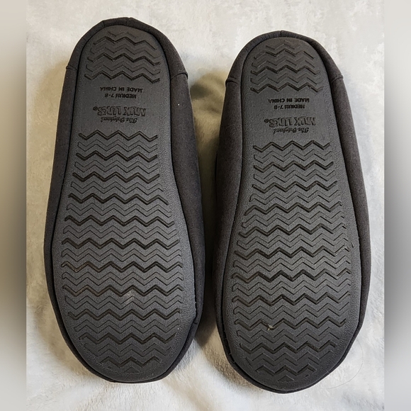 Muk Luks Womens Mocassin Slippers, Lined, Size Medium 7/8 NWOT - Picture 3 of 3